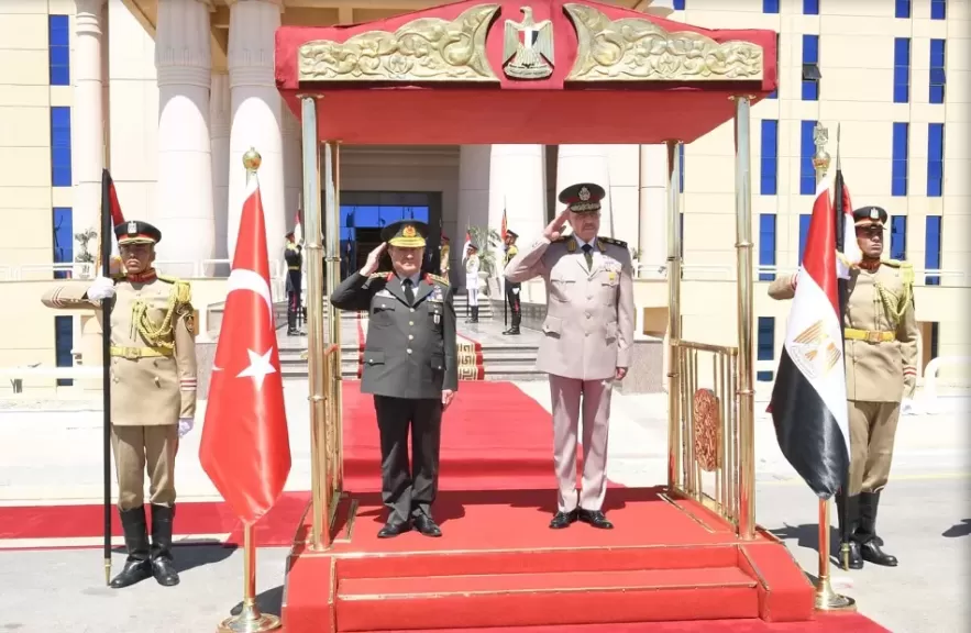 خط أحمر