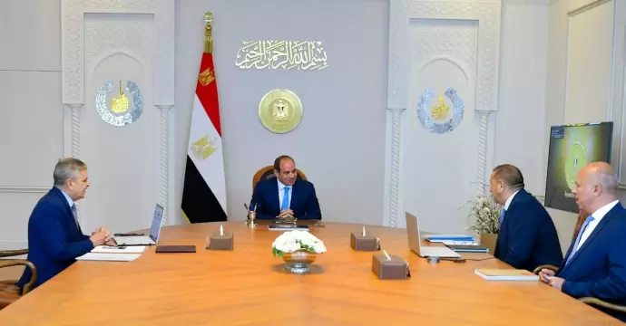 السيسي يوجه بتوطين صناعة الوحدات البحرية وتعزيز قدرات ترسانات قناة السويس وفق أعلى معايير الجودة