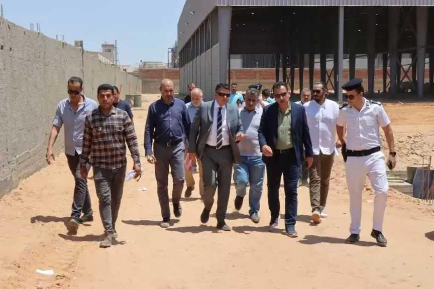 وزير الصناعة: مواجهة حاسمة للقضاء على ”تسقيع” الأراضي والمتاجرة بها.. ودعم كامل للمستثمر الجاد
