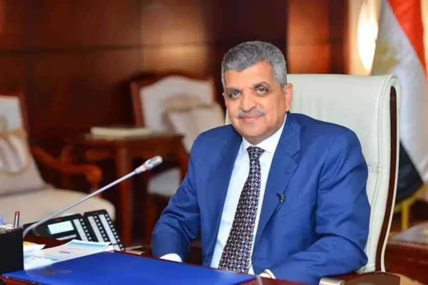 الفريق أسامة ربيع: تعاونا مع ترسانة جنوب البحر الأحمر لتحقيق الاكتفاء الذاتي والتصدير للخارج