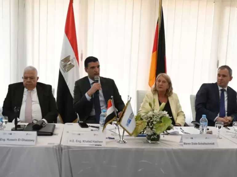 وزير الصناعة: حريصون على الاستفادة من خبرات الشركات الألمانية في مجالات ترشيد استهلاك الطاقة والمياه