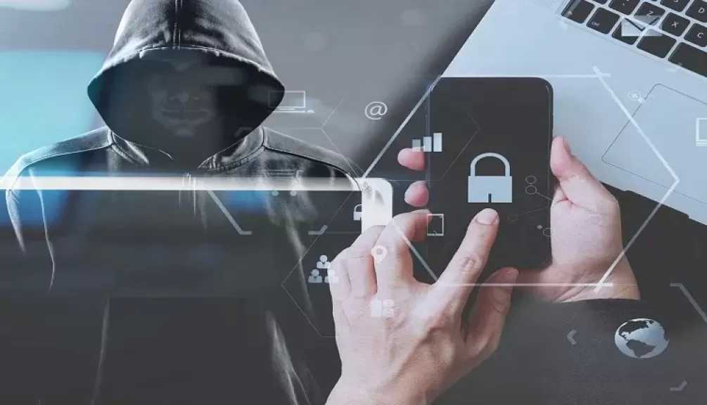 البنوك تطلق حملة توعوية مكثفة لتحذير العملاء من الوقوع في فخ الاحتيال الإلكتروني