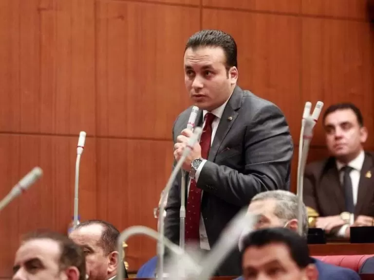 خط أحمر