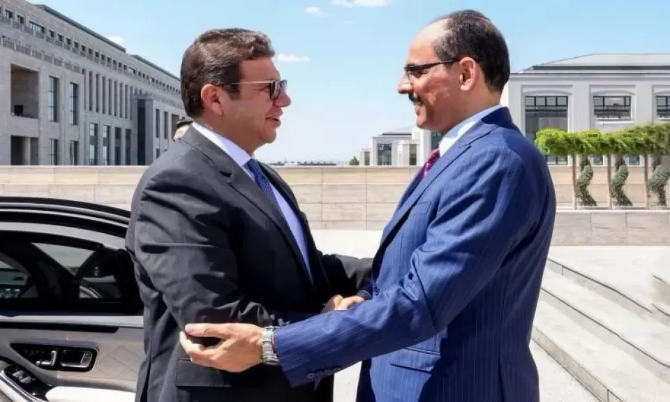 خط أحمر