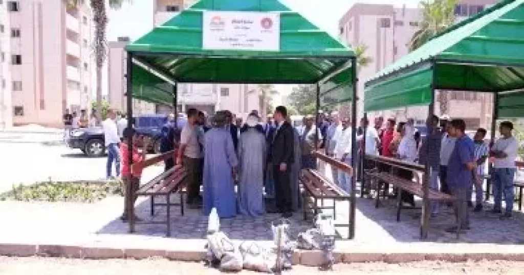 وزير العمل يفتتح ساحة انتظار ومظلات للعمال بمدينة 6 أكتوبر
