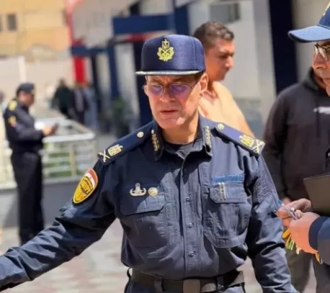 خط أحمر