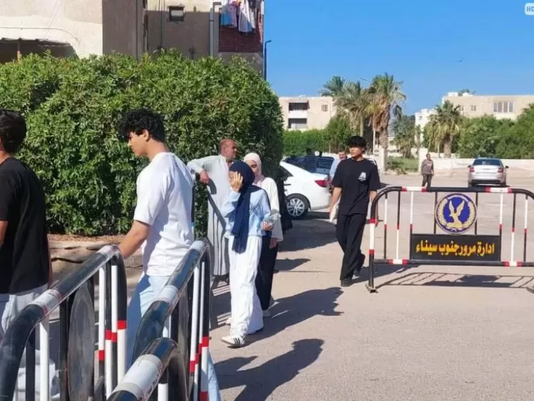 خط أحمر