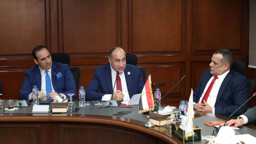 خط أحمر