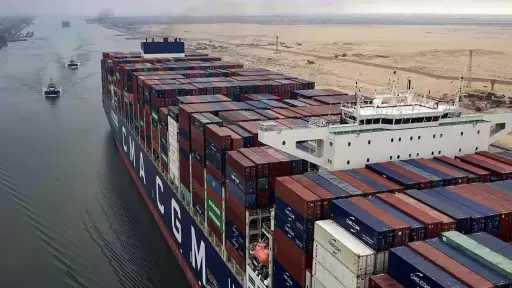 قناة السويس تشهد عبور سفينة الحاويات العملاقة ”CMA CGM SAINT GERMAIN” لأول مرة