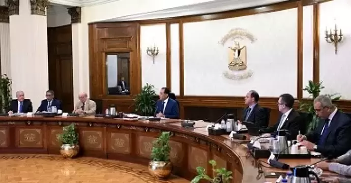 رئيس الوزراء يوجه بإعداد دراسة متكاملة لكل مؤسسة صحفية تتضمن آليات تحقيق الاستدامة المالية