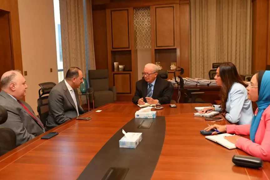 نائب رئيس الوزراء للشؤون الاقتصادية يبحث مع ”إرنست آند يونغ” خطط توسع الشركة في مصر بمجال الاستشارات
