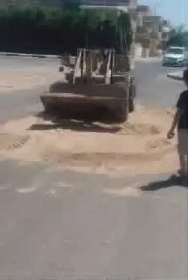 إصلاح هبوط أرضي بمدينة طور سيناء