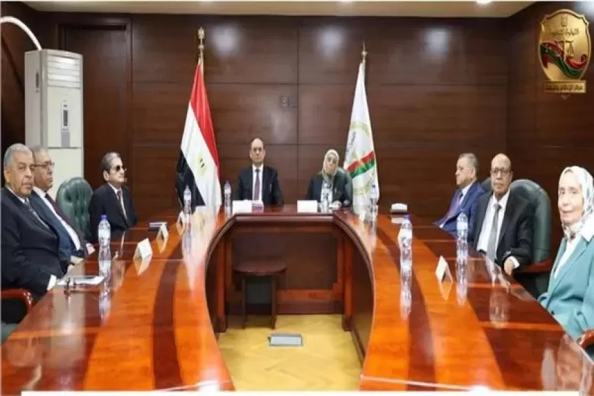 خط أحمر