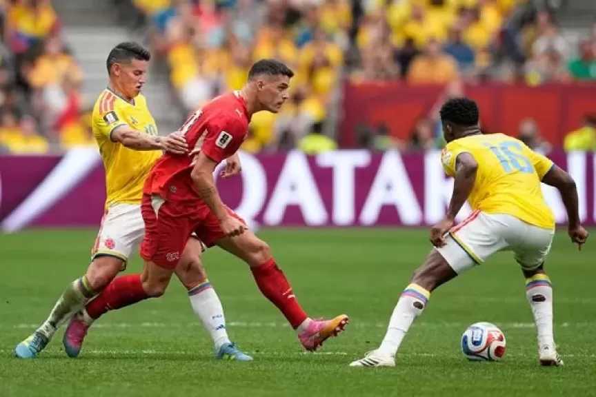 سويسرا تطيح بكولومبيا بركلات الترجيح وتصطدم بالأرجنتين في ربع نهائي المونديال