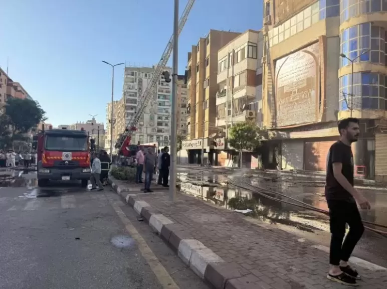 خط أحمر