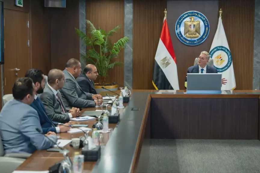 وزير البترول يتابع الإقبال على فرص الاستثمار التعديني بنظام القطاعات المفتوحة