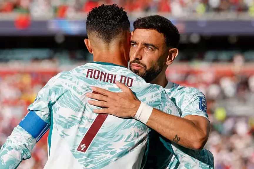 برونو فيرنانديز يغلق التعليقات وجماهير رونالدو تتهمه بتخريب المونديال الأخير للدون