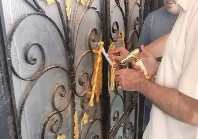 خط أحمر