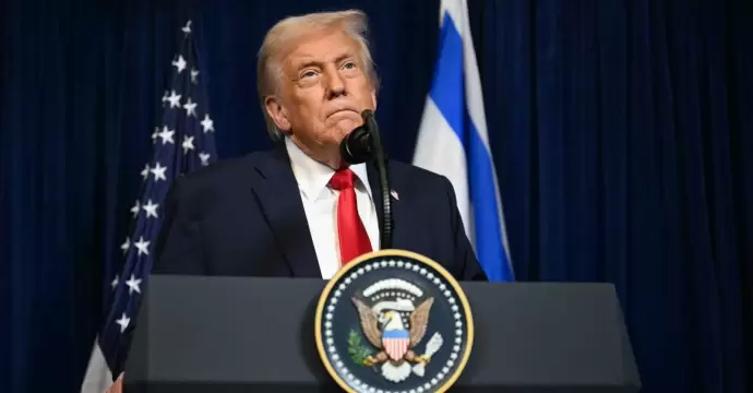 ترامب يهدد إيران بعد دعوات علنية لاغتياله خلال جنازة خامنئي