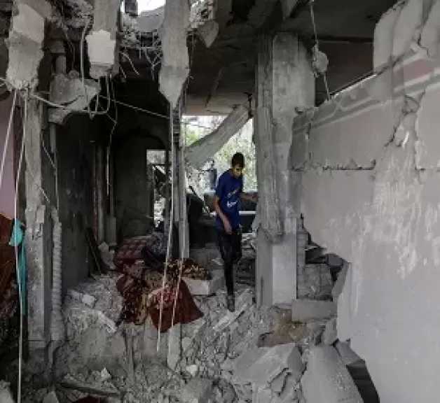إطلاق نار وعمليات نسف لجيش الاحتلال الإسرائيلي بمدن قطاع غزة