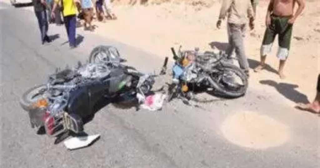 مصرع شاب وإصابة آخر إثر تصادم دراجتين ناريتين بطريق سيلا في الفيوم