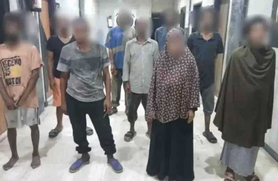 الداخلية تضبط 10 متهمين باستغلال 12 طفلا في التسول بالجيزة