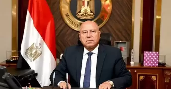 وزير النقل: ستتم ملاحقة مرتكبي واقعة قذف قطار أسوان بالحجارة لتقديمهم إلى المحاكمة العاجلة