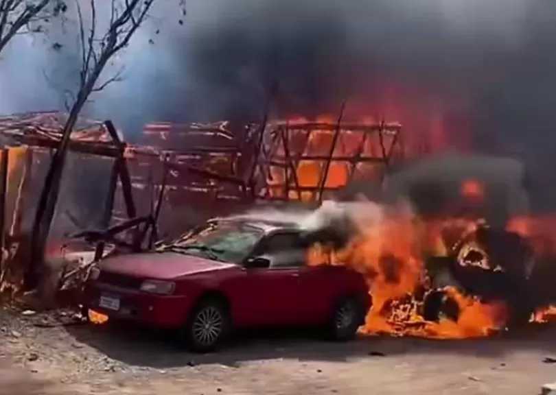 بينهم سوري.. إصابة 5 أشخاص في حريق هائل بكامب بمدينة دهب