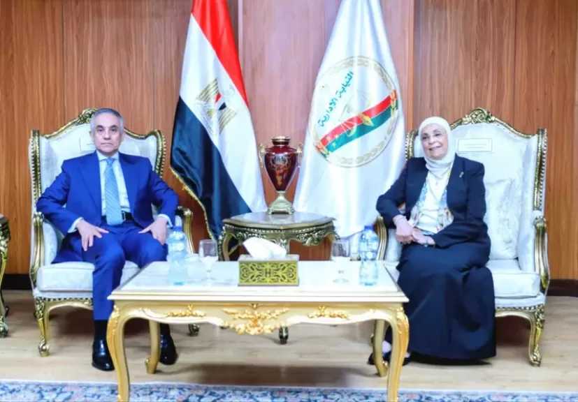 رئيسة النيابة الإدارية تستقبل وزير العدل لتقديم التهنئة بمناسبة توليها رئاسة الهيئة