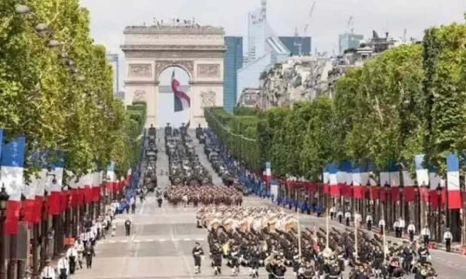 في عيدها الوطني.. فرنسا تستعرض قوتها في أضخم عرض عسكري بتاريخها