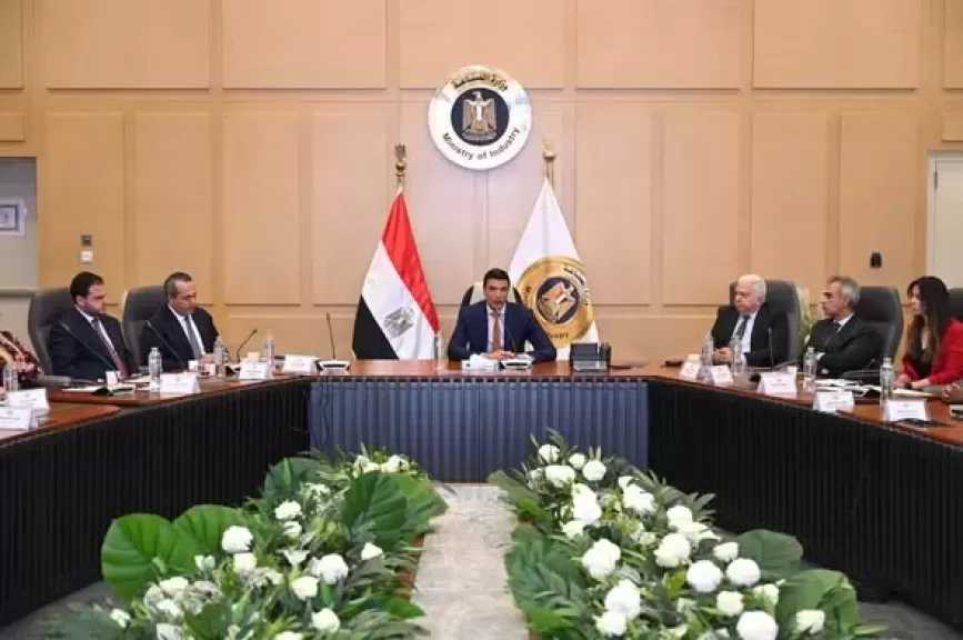 وزارة الصناعة تستضيف ورشة عمل للتعريف بمبادرة شمس الصناعة وتعزيز كفاءة الطاقة
