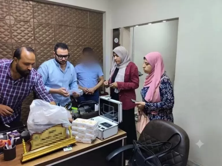 خط أحمر
