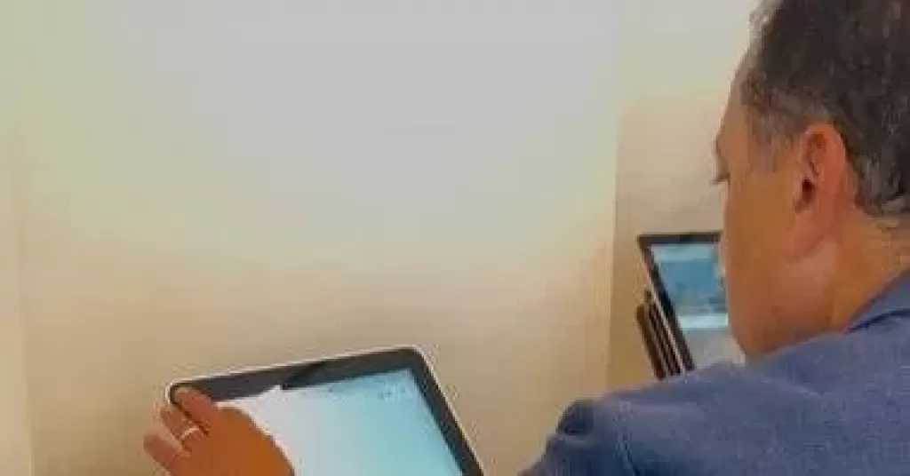 خط أحمر