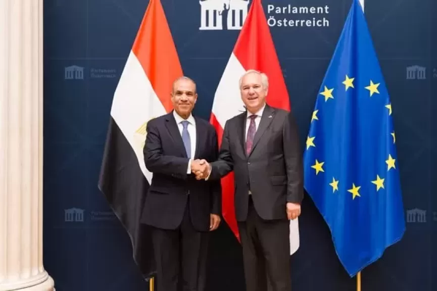 خط أحمر