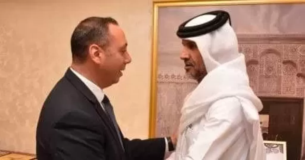 خط أحمر