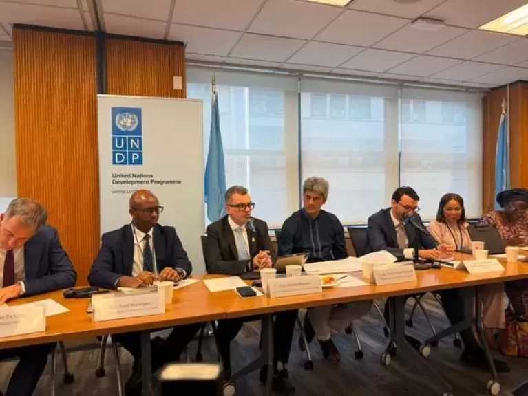 د. أحمد رستم: ننفذ نهجاً تنموياً متكاملاً يرتكز على ”رؤية مصر 2030” ويضع الإنسان في قلب عملية التنمية
