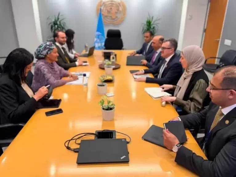 وزير التخطيط يبحث مع نائبة الأمين العام للأمم المتحدة تعزيز الشراكة وتطوير أدوات التنبؤ السكاني
