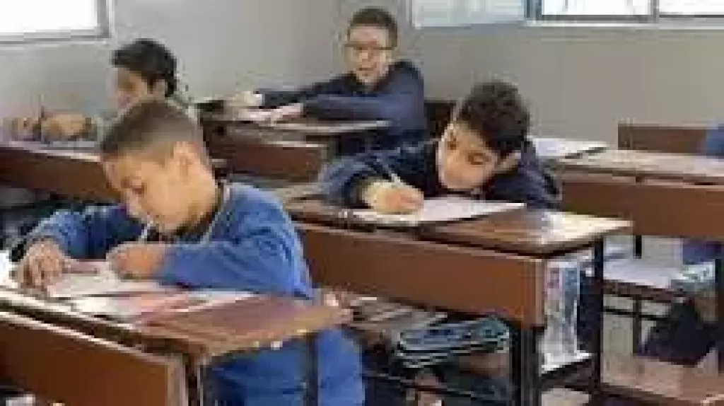 خط أحمر