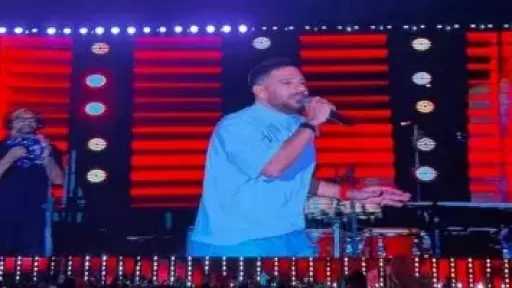 محمد حماقى يشعل أجواء الفان زون بأغنية بحرية قبل انطلاق نهائى كأس العالم
