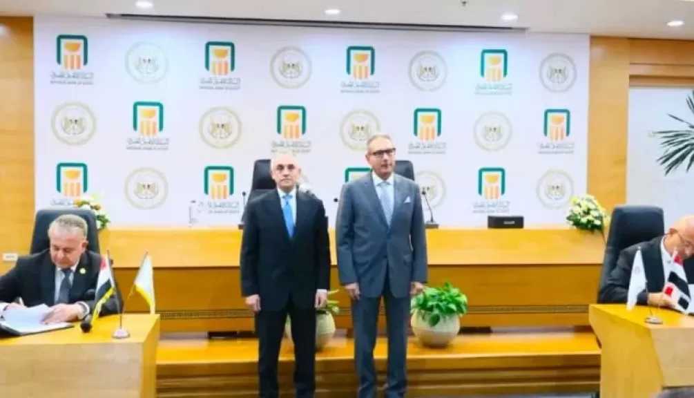 البنك الأهلي المصري ووزارة العدل يوقعان بروتوكول تعاون لإطلاق فروع توثيق مميزة داخل مقار البنك