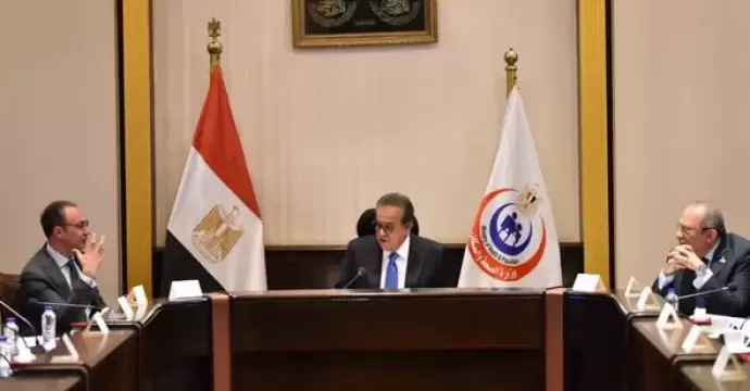 وزير الصحة يناقش اشتراطات تجديد ترخيص مزاولة مهنة الطب