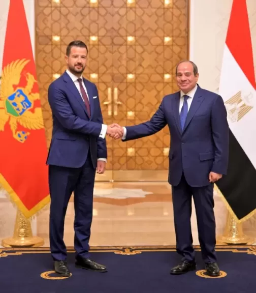 خط أحمر