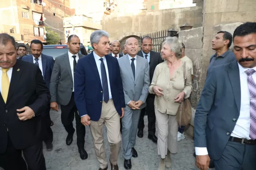 خط أحمر