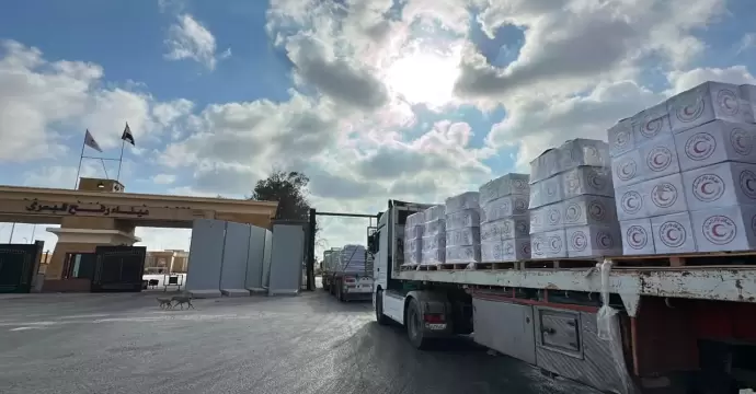 الهلال الأحمر يطلق قافلة «زاد العزة»الـ 239 محملة بالمساعدات الغذائية والإغاثية لغزة