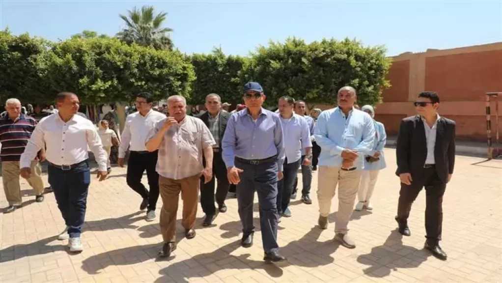 محافظ المنيا يستعرض خطة إنشاء وإحلال 92 مدرسة باستثمارات 1.6 مليار جنيه