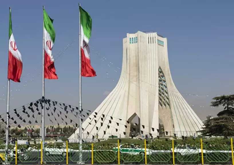 طهران: مزاعم ترهيب موظفي السفارة الفرنسية لا أساس لها من الصحة