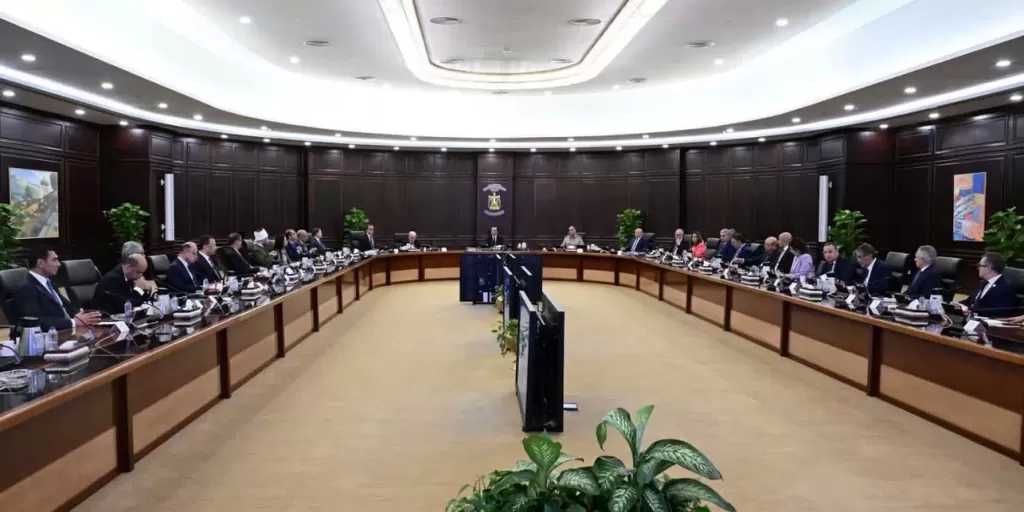 7 قررات لـ مجلس الوزراء برئاسة الدكتور مصطفى مدبوليفي اجتماع اليوم