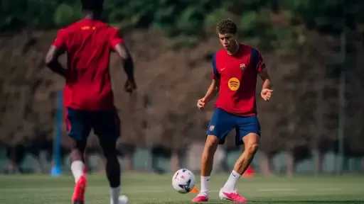 حمزة عبد الكريم يواصل استعداداته القوية مع برشلونة للموسم الجديد
