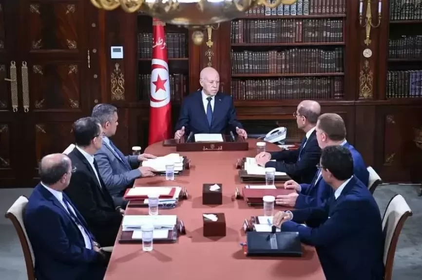 خط أحمر