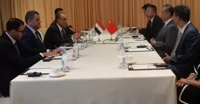 وزير الخارجية يبحث مع نظيره الصيني سبل تعزيز الشراكة الاستراتيجية